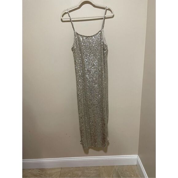 Neiman Marcus Endless Rose Silver Sequin Formal Dress Size M - Picture 1 of 5
